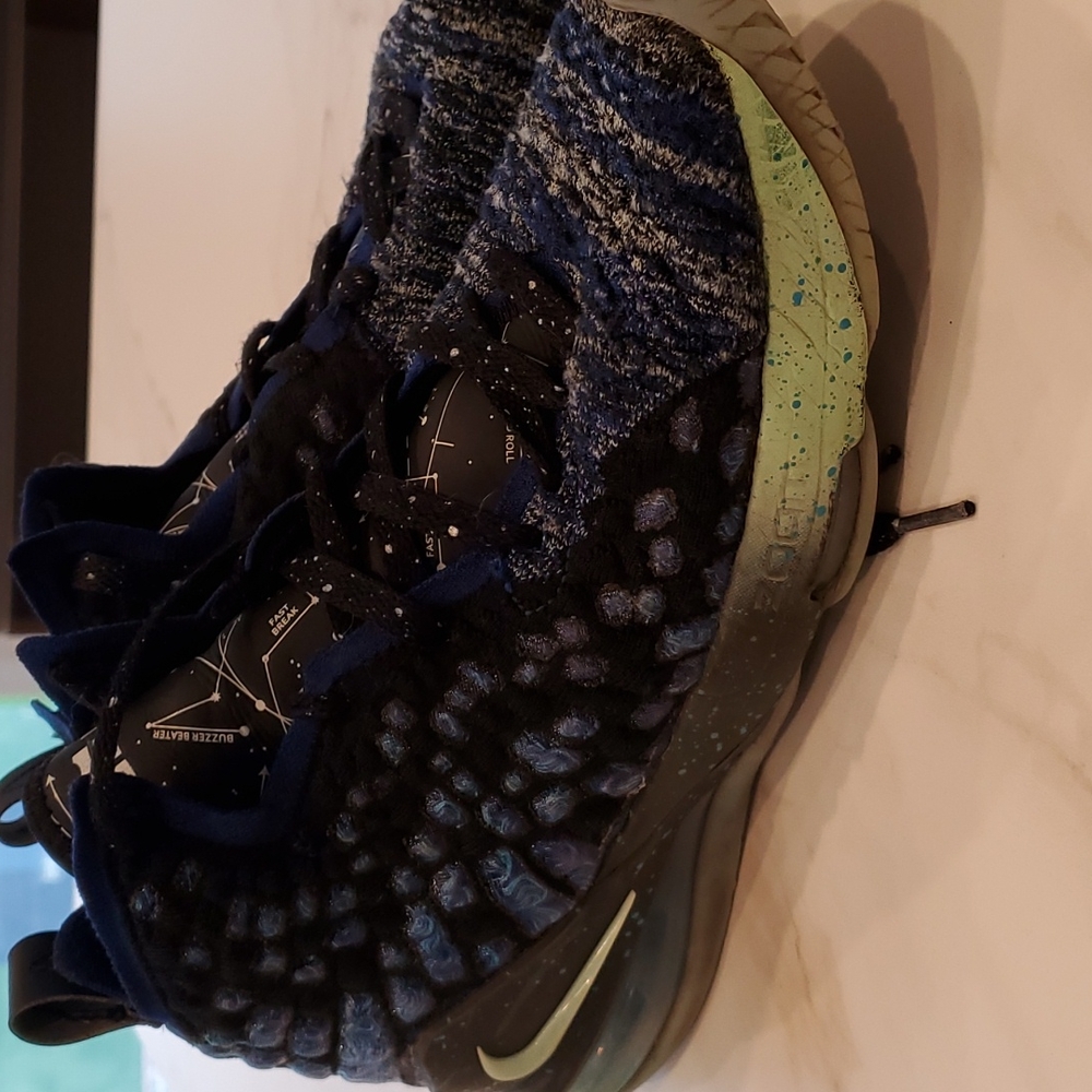 Nike Pegasus size 5.5
